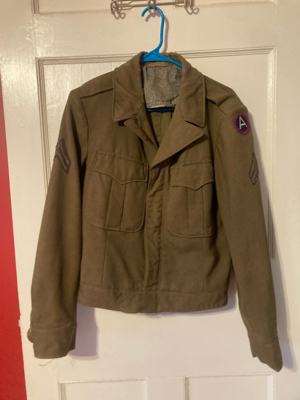 Classic Olive Men’s Military-Style Jacket